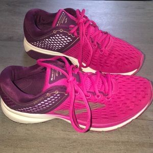 Brooks Ravenna 9 women’s size 10. Pink/purple.
